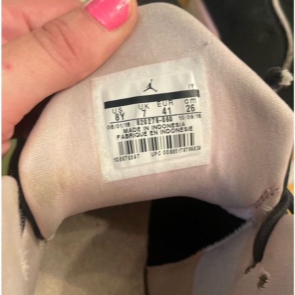 Nike Air Jordans - Picture 13 of 16